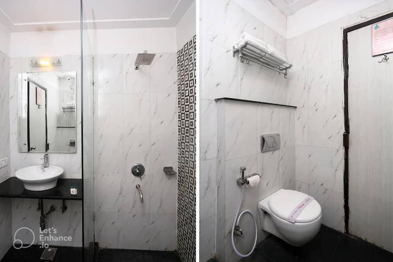 Bathroom 3, Hotel Sahib’s Lighthouse -Family & Corporate hotel, Agra