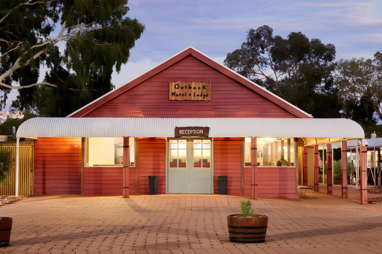 Exterior & Views, Outback Lodge, Petermann-Simpson