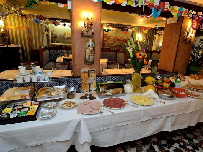 Food & Drinks 5, Hotel Noemi, Venezia
