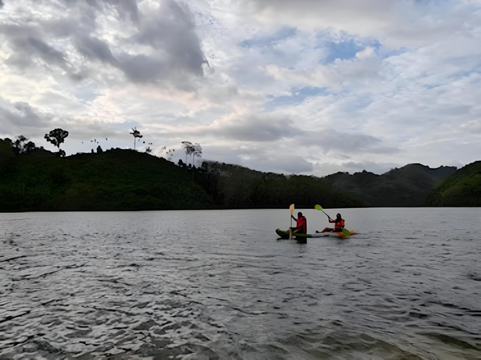 Others 2, MOON LAKE RESORT, Than To