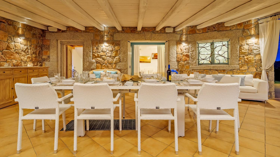 Food & Drinks 5, VILLA TYPHA 10, Emma Villas, Olbia-Tempio