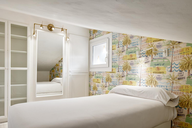Bedroom 4, Hotel Flysch, Guipúzcoa