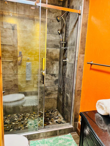 Bathroom 2, Gite du monde, Communauté-Urbaine-de-Québec