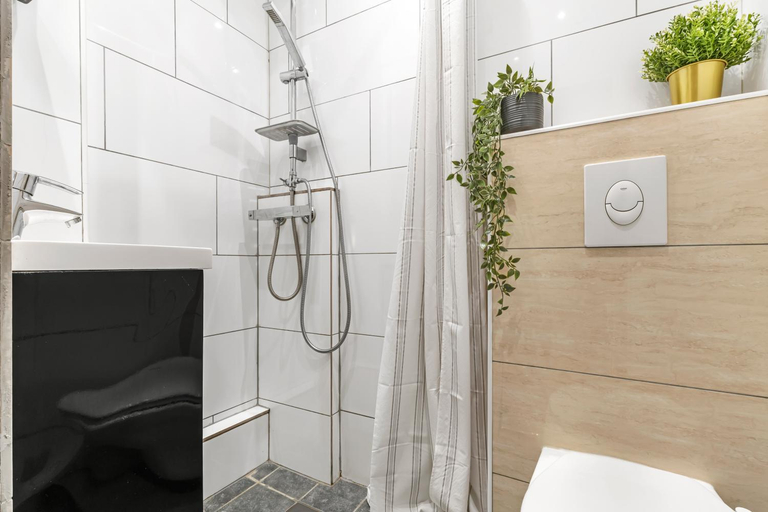 Bathroom 4, Fløyen Apartments, Bergen