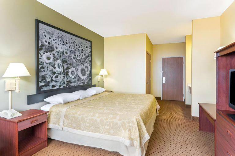 Bedroom 3, Western Inn & Suites, Mitchell