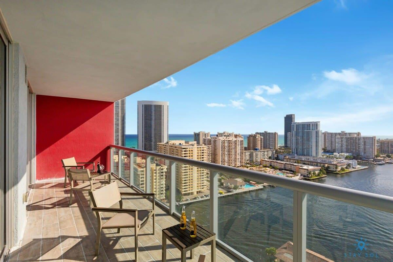 Others 5, Infinite View Balcony Pool Near Beach, Broward