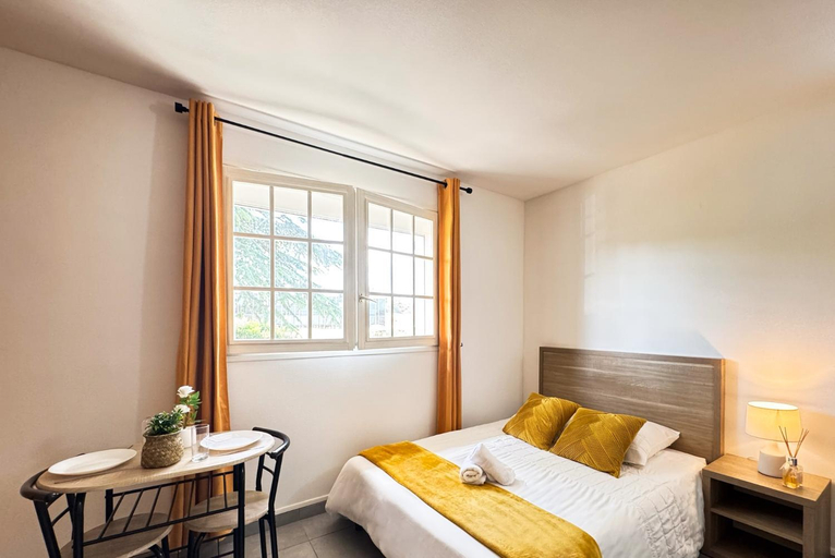 Bedroom 2, Studio Platanes 1 - Proche Disneyland - Parking gratuit - Meaux, Seine-et-Marne