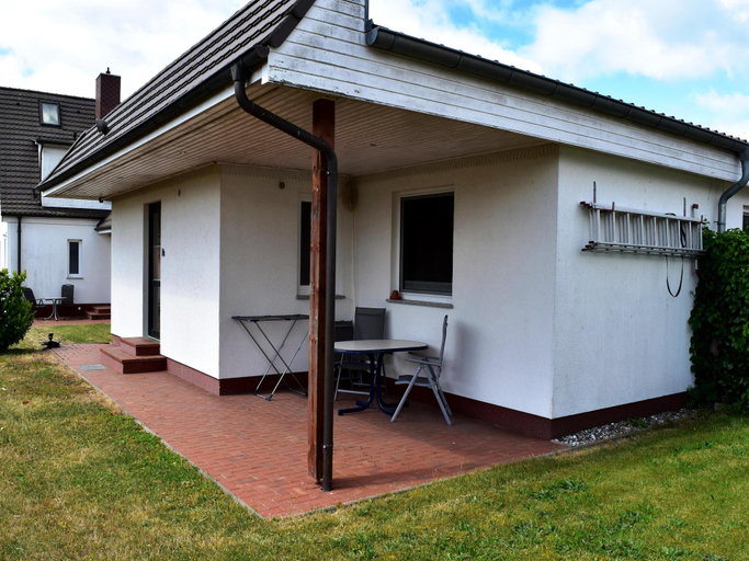 Exterior & Views 1, Exklusiver Bungalow mit Terrasse in Rerik, Rostock