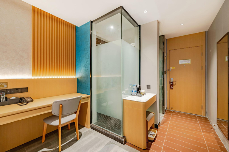 Bathroom 4, IU Hotel Chizhou Xiu Shan Men, Chizhou