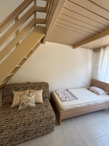 Others 4, Villa Mia apartments