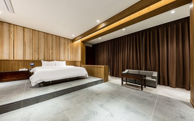 Bedroom 4, Gwangyang Divine Hotel, Gwangyang
