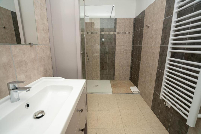 Bathroom 4, L'Hacienda, Charente-Maritime