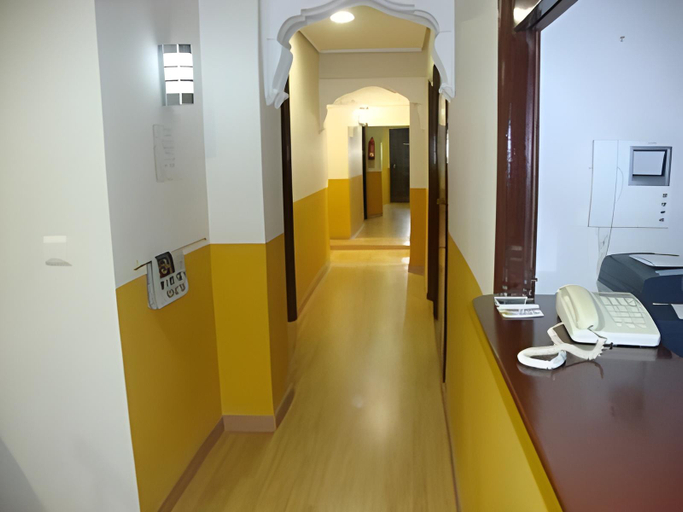 Others 5, Pension Waksman, Valencia