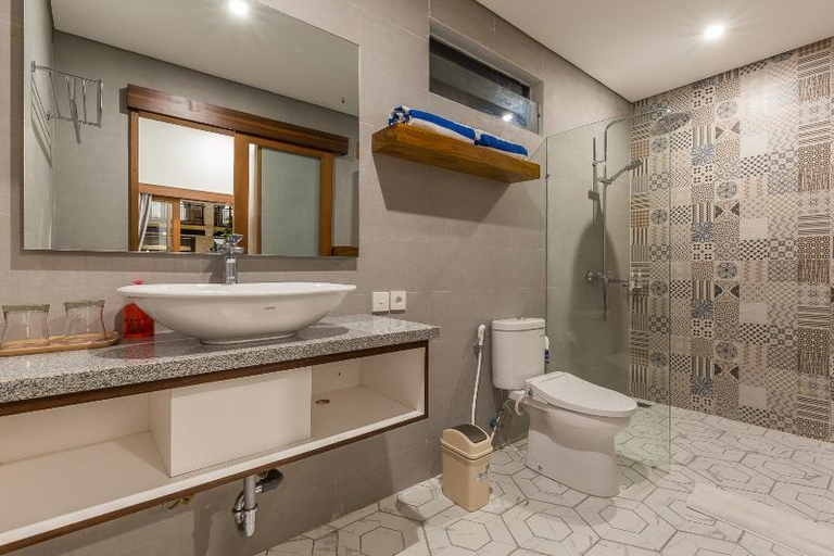 Bathroom, Ayuna Suites Canggu By Zuzu, Badung