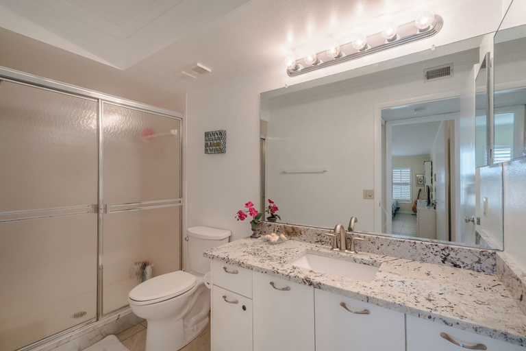 Bathroom 3, Bahia Vista 9-521 by Distinctive Beach Rentals, Pinellas