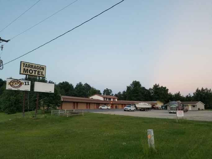 Exterior & Views, Tarragon Motel, Marinette