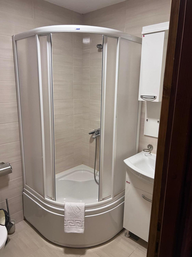 Bathroom 3, Camp Hotel Lake Views