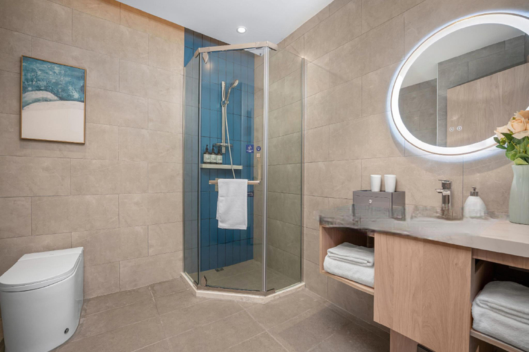 Bathroom 3, Kyriad Marvelous Hotel Dalian Airport, Dalian