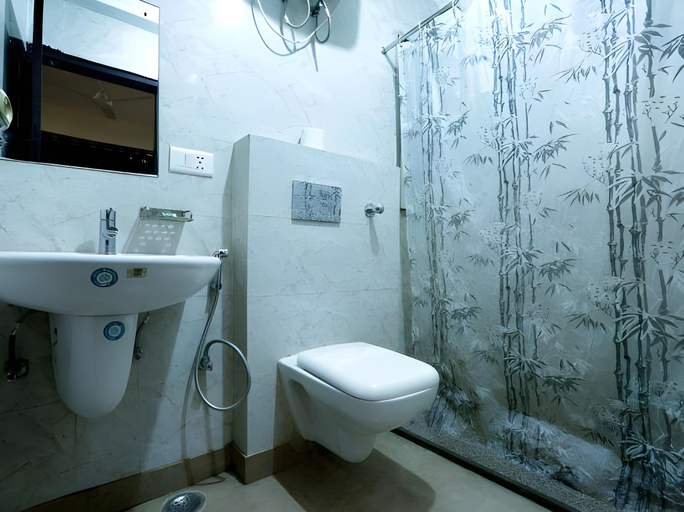 Bathroom, Airport Hotel Classic Park, Delhi
