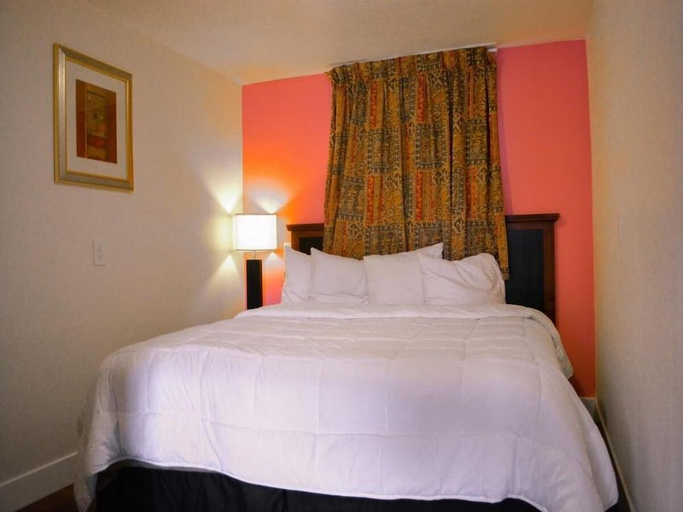 Bedroom, Del Rancho Motel, Multnomah