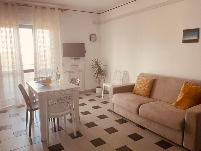 Others 5, Casa Vacanza Demetra, Cosenza