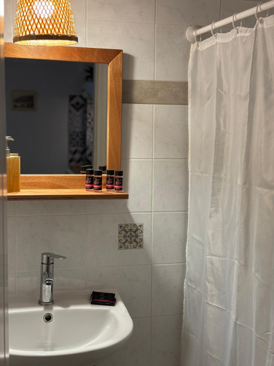 Bathroom 3, Maganas Hotel, South Aegean
