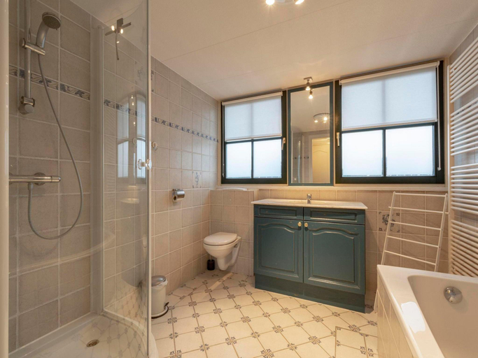 Bathroom 3, De Buitenplaats 62 in Callantsoog for 6-people, Zijpe