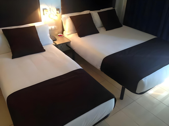 Bedroom 3, URH Excelsior., Girona