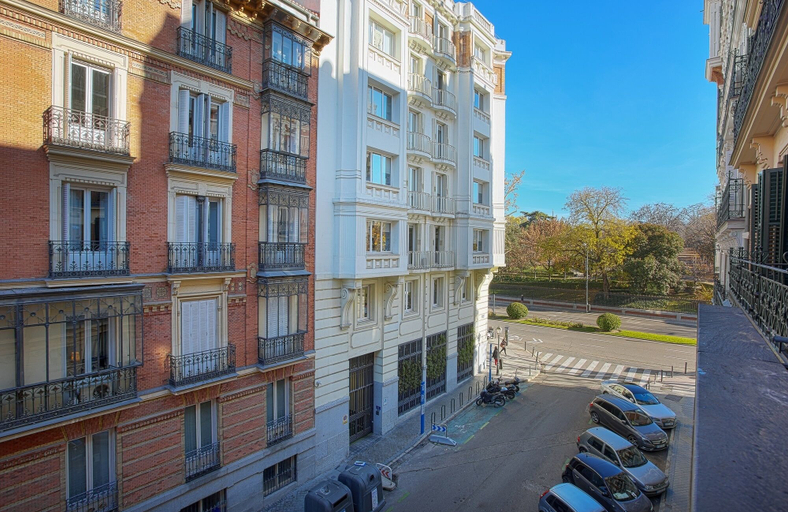Exterior & Views, Apartment Near Retiro Park & Prado Museum Retiro I, Madrid