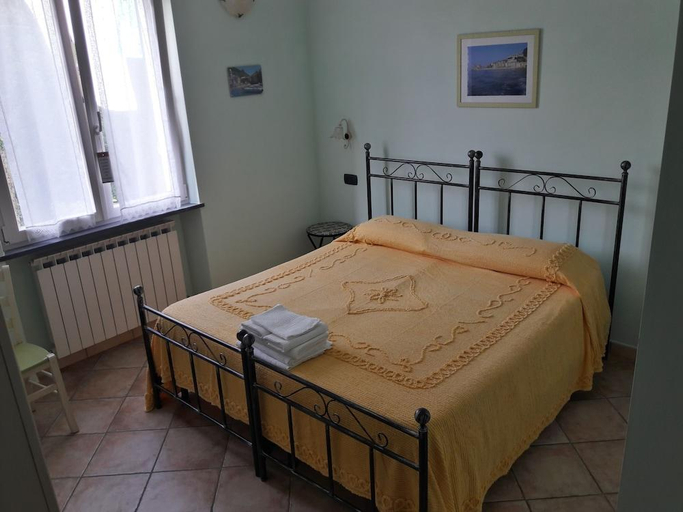 Bedroom 3, B&B Oasi Verde, La Spezia