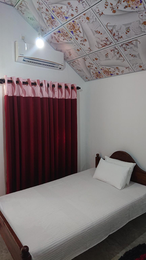 Bedroom 2, Tangalle Bay Cottages, Tangalle