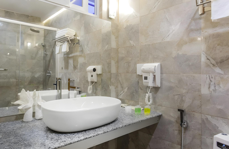 Bathroom 4, Kuredhi Beach Inn at Maafushi, Kepulauan Maafushi