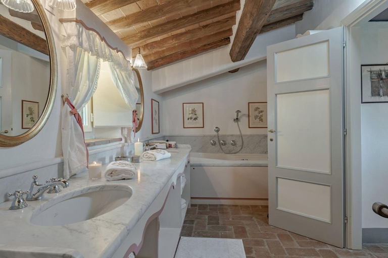Bathroom 4, Luxury Pool Villa Oliveto, Lucca