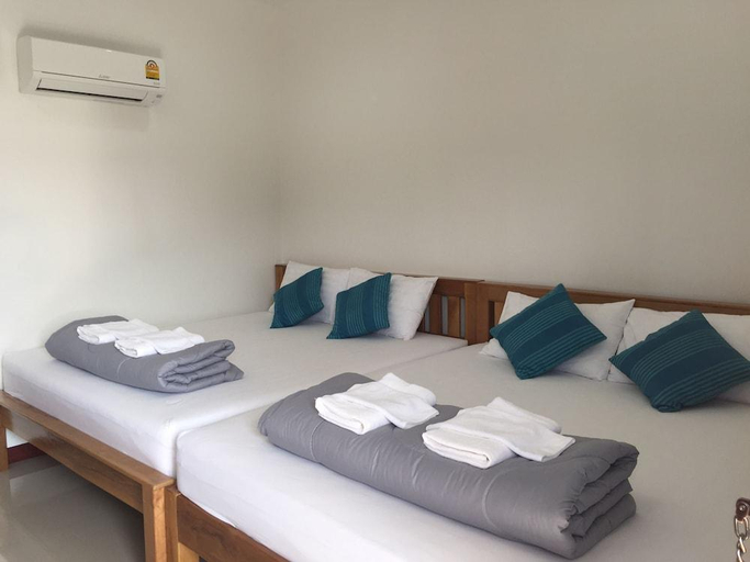 Bedroom 2, Baan Plernphat 1, Chiang Khan
