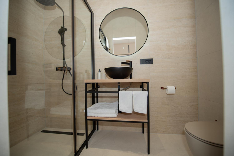 Bathroom 3, More Medici Apartments, Omiš