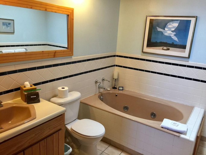 Bathroom 3, Guadalupe Inn, Santa Fe