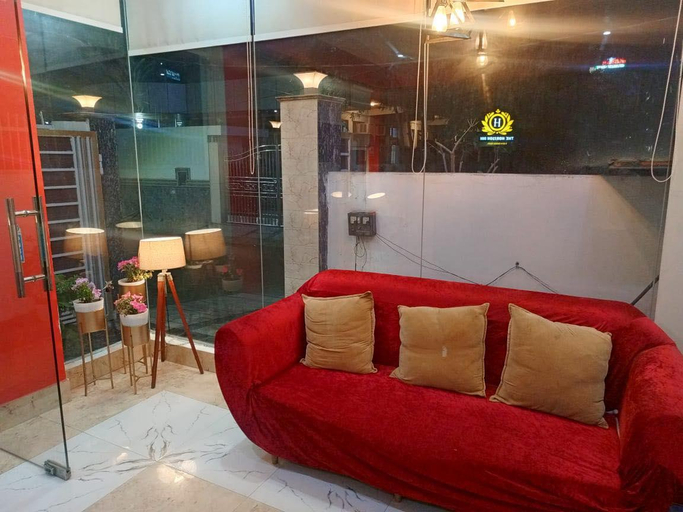 Others 4, The Horizon Inn, Gautam Buddha Nagar