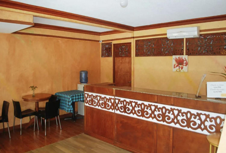 Public Area, RedDoorz Plus @ Balai Sofia Bed & Breakfast, Talisay