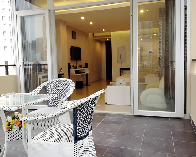 Others 3, Luxury Hotel, District 1