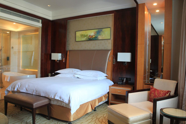 Bedroom 3, Doubletree By Hilton Qinghai Golmud China, Haixi Mongol and Tibetan