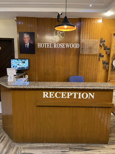 Others 5, Hotel Rosewood, Karachi