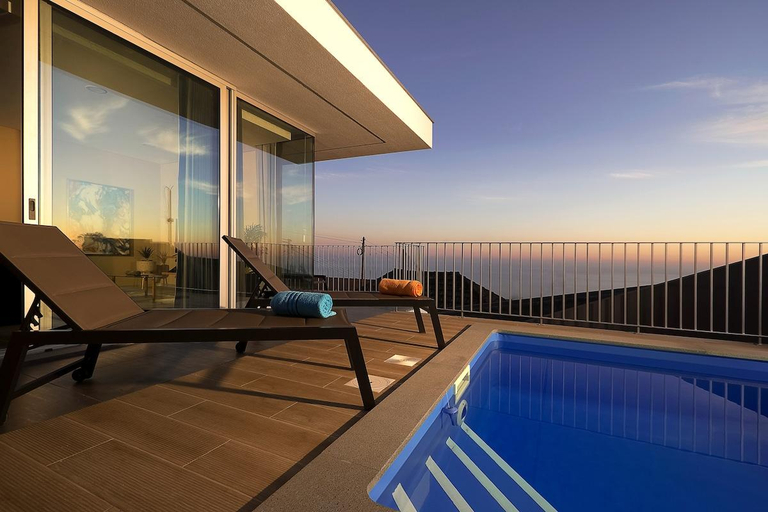 Sport & Beauty 2, Villa da Silva (Heated Pool and Private Parking), Calheta