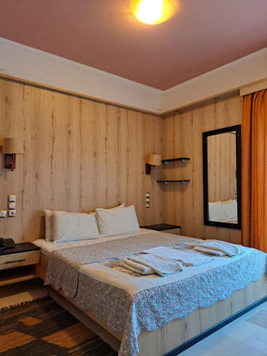 Bedroom 3, Zozas Rooms, Thessaly