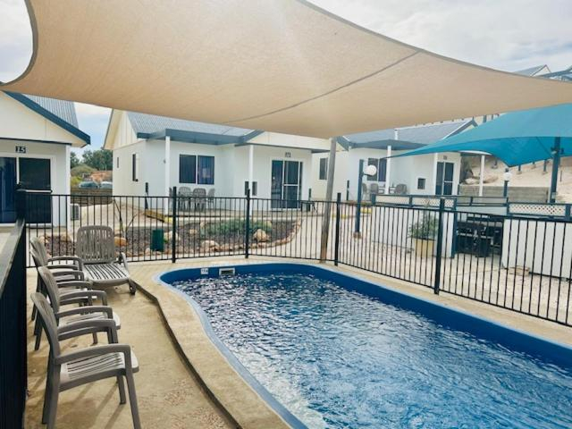 Sport & Beauty, Oceanside Village, Shark Bay