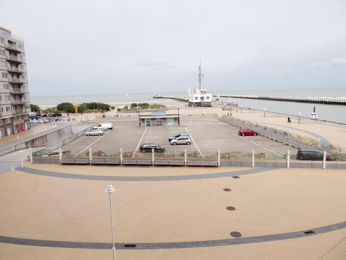 2, Apartment in Nieuwpoort near the Beach, West-Vlaanderen