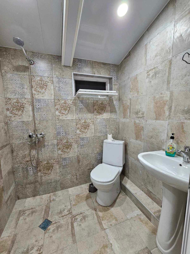 Bathroom, Tamara's apartment, Borjomi