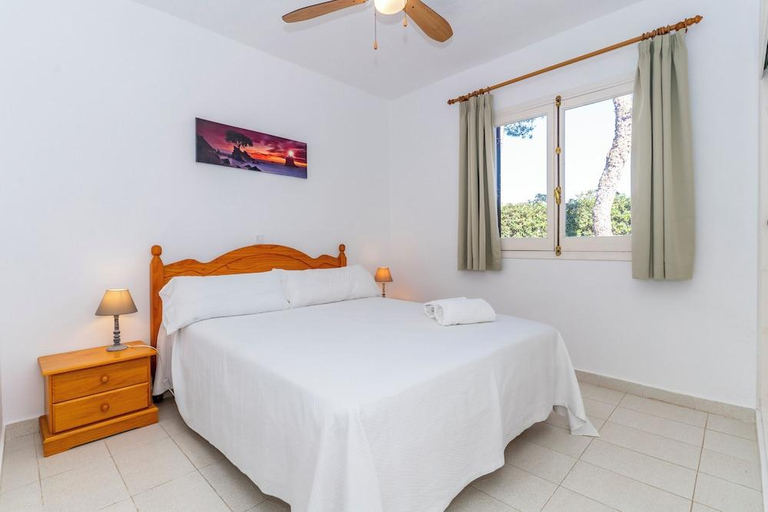 Bedroom 2, Apartamentos Ses Anneres, Baleares