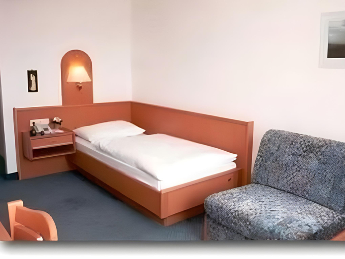 Bedroom 2, Gasthof Zur Linde, Amstetten