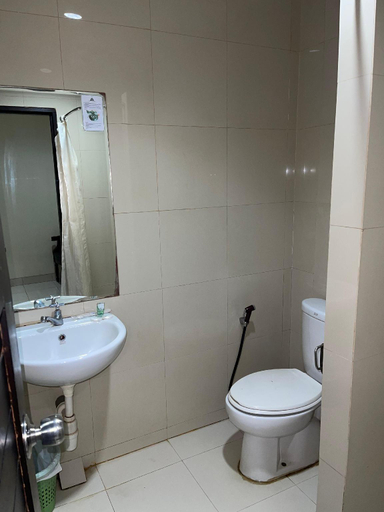 Bathroom 4, Hotel Kapuas Dharma, Pontianak