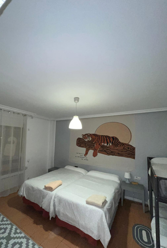 Bedroom 3, Roomin Hostel, Salamanca